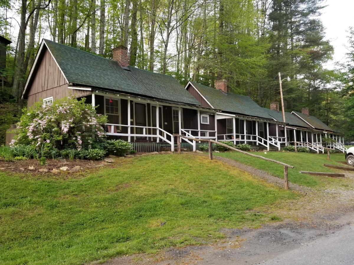 The Cabins At Healing Springs Crumpler Exterior photo