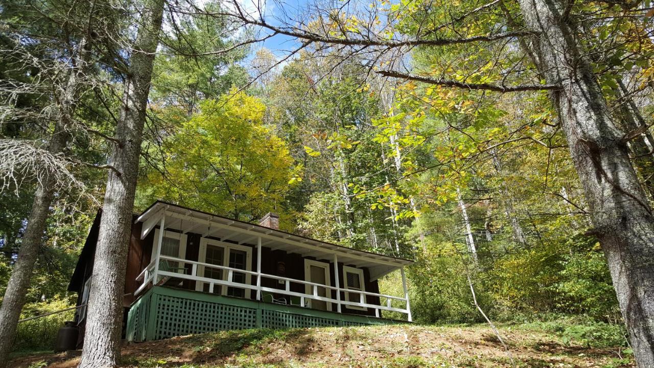 The Cabins At Healing Springs Crumpler Exterior photo